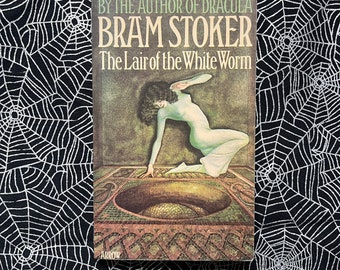 La guarida del gusano blanco (Libro de bolsillo de Bram Stoker)