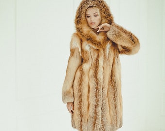 Rotfuchs Pelz-Mantel für Frauen mit Kapuze | Lange Winter Echtpelz Jacke | Jubiläumsgeschenk für sie