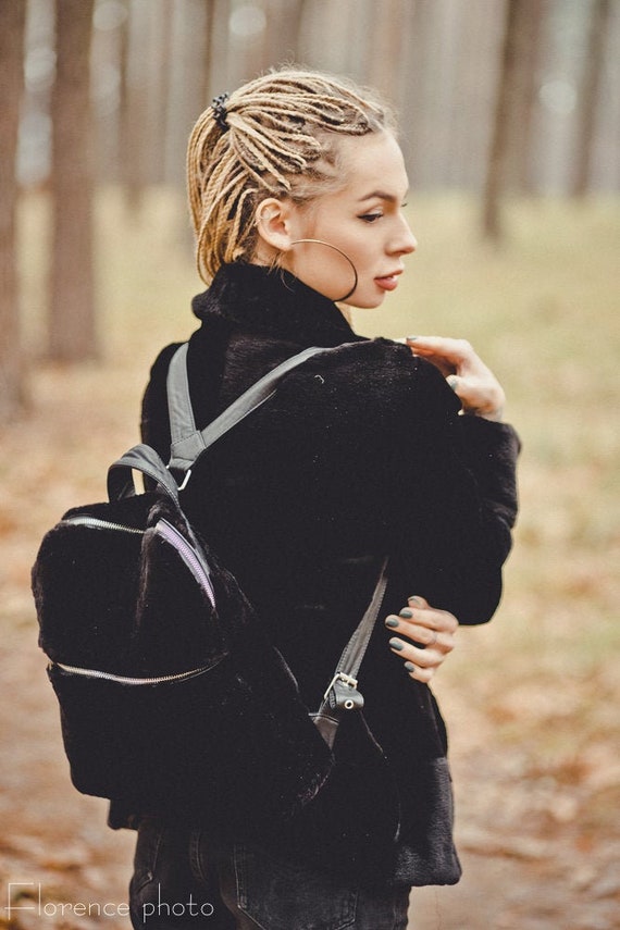 Black Beaver Fur Backpack – Real Fur Bag With Leather  display picture 1