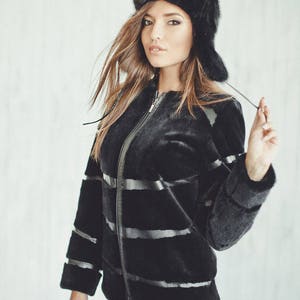 Schwarze Echtpelz-Jacke für Frauen | geschorene Biber Wintermantel | Weihnachtsgeschenk für Sie Bild 3