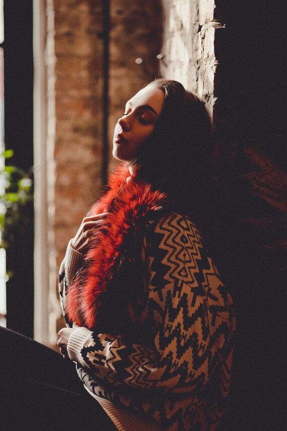 Red cheap fur collar