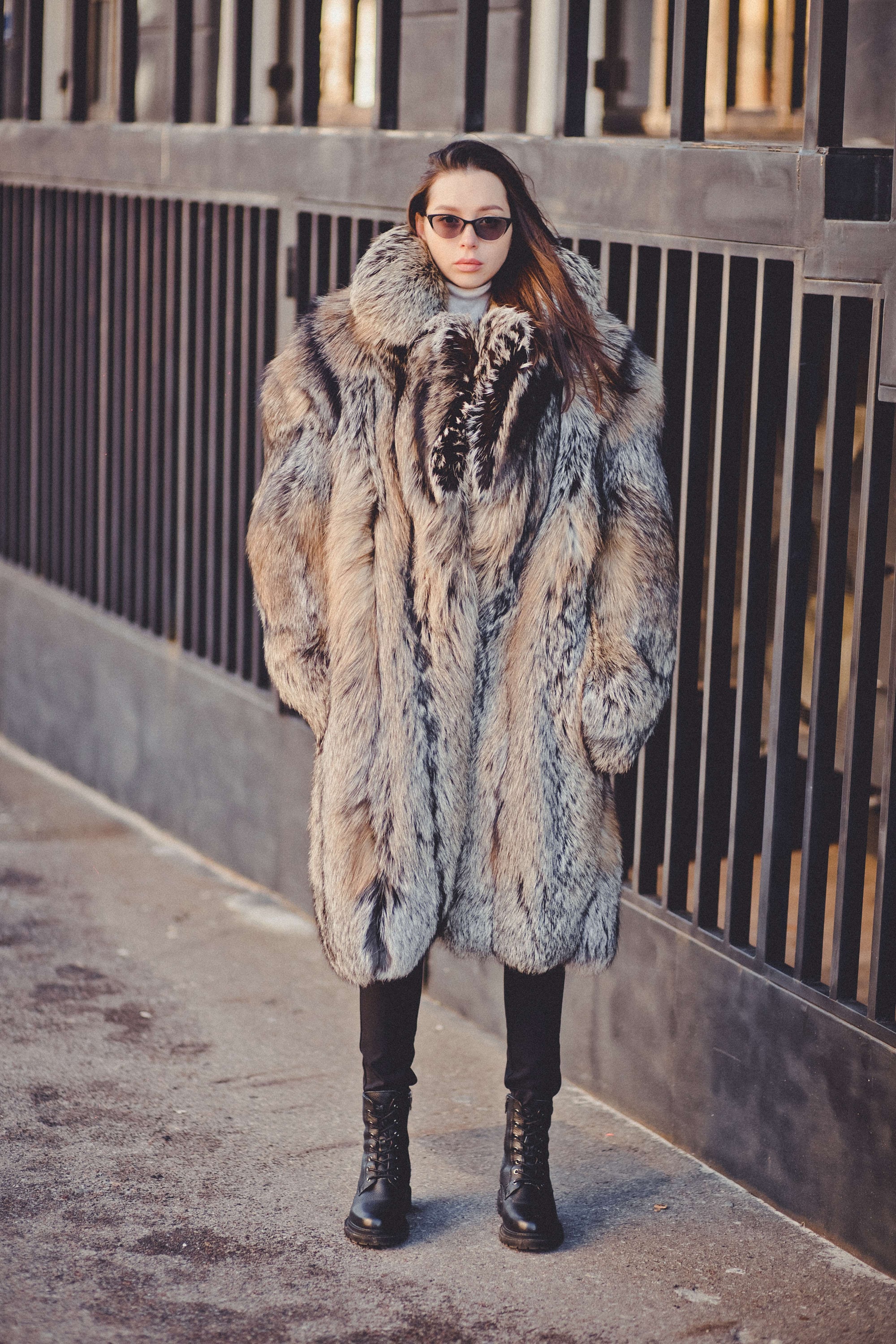 レディース シルバークロスフォックスファーコート｜ロング丈オーバー