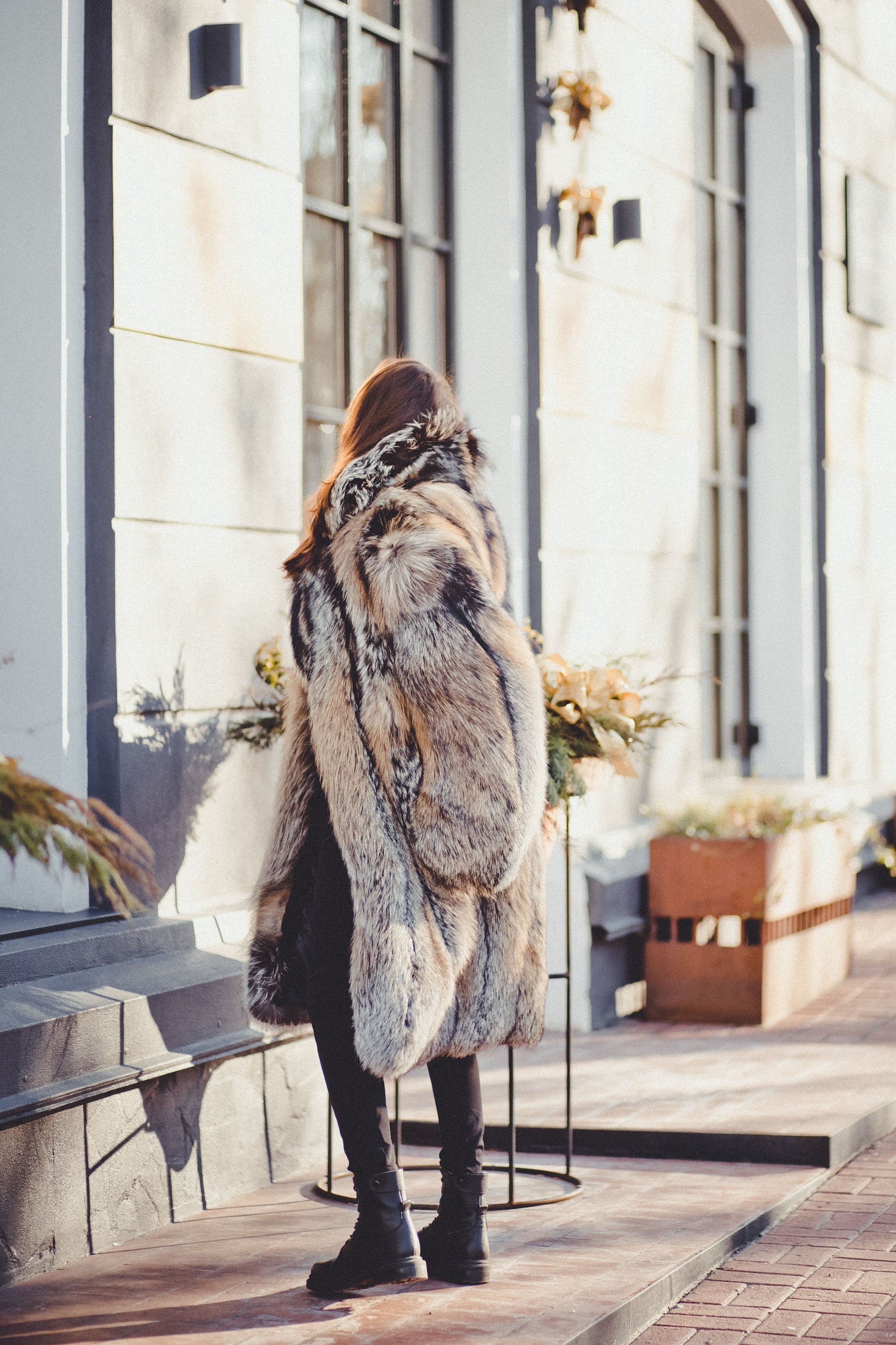 シルバークロスフォックスファーコート（レディース）｜ロング丈