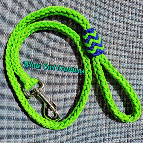 Spool knitted Paracord Dog Leash