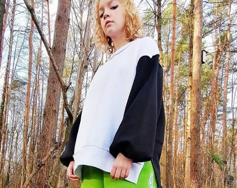 Women's White Black baggy Sweatshirt, Oversized cotton sweater for women, Streetwear Pullover