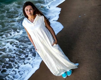 Boho Linen Maxi Dress with Hood: Off-White Loose Fit Pocket Dress