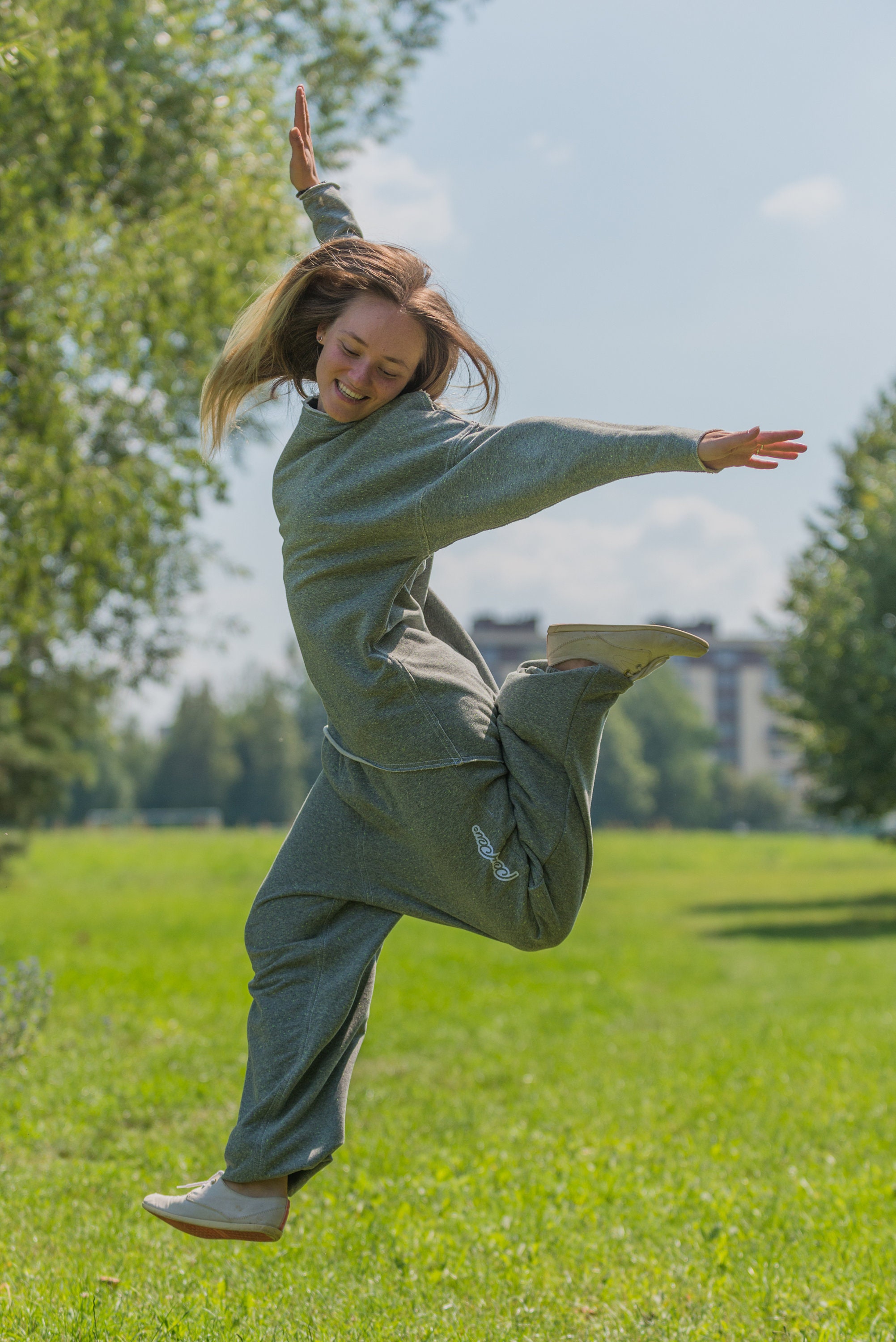 gray baggy cargo pants