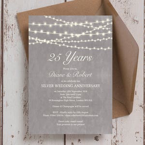 Faire-parts d'anniversaire de mariage personnalisés gris tourterelle et guirlandes lumineuses 25-30 40 50 60 avec enveloppes