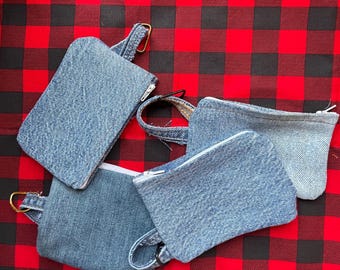 Repurposed denim card/coin purse, zippered