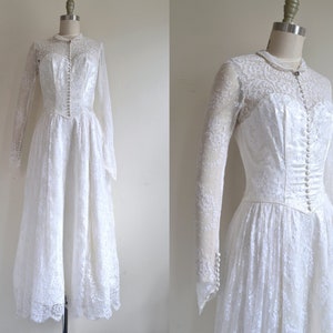Vintage 1950s || &#39;Wedding Bells&#39; || Tea-Length Bridal Gown with Illusion Sweetheart Neckline || XS