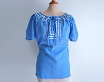 Vintage 1970s || &#39;Calm Skies&#39; || Light Blue Peasant Top with Cinching Keyhole Neckline || Medium-Large