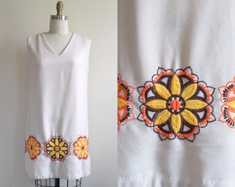 Vintage 1960s || 'Arnica' || Mod Linen Shift with Brightly Colored Floral Embroidery at the Hem || Large