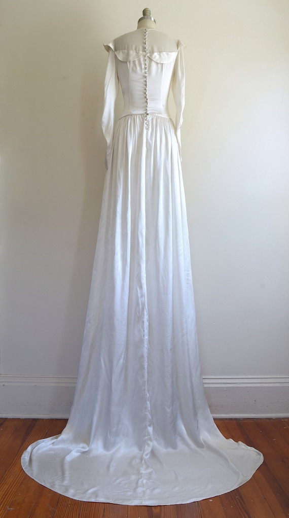 Vintage 1930s || 'Queen Bee' || White Silk Weddin… - image 6