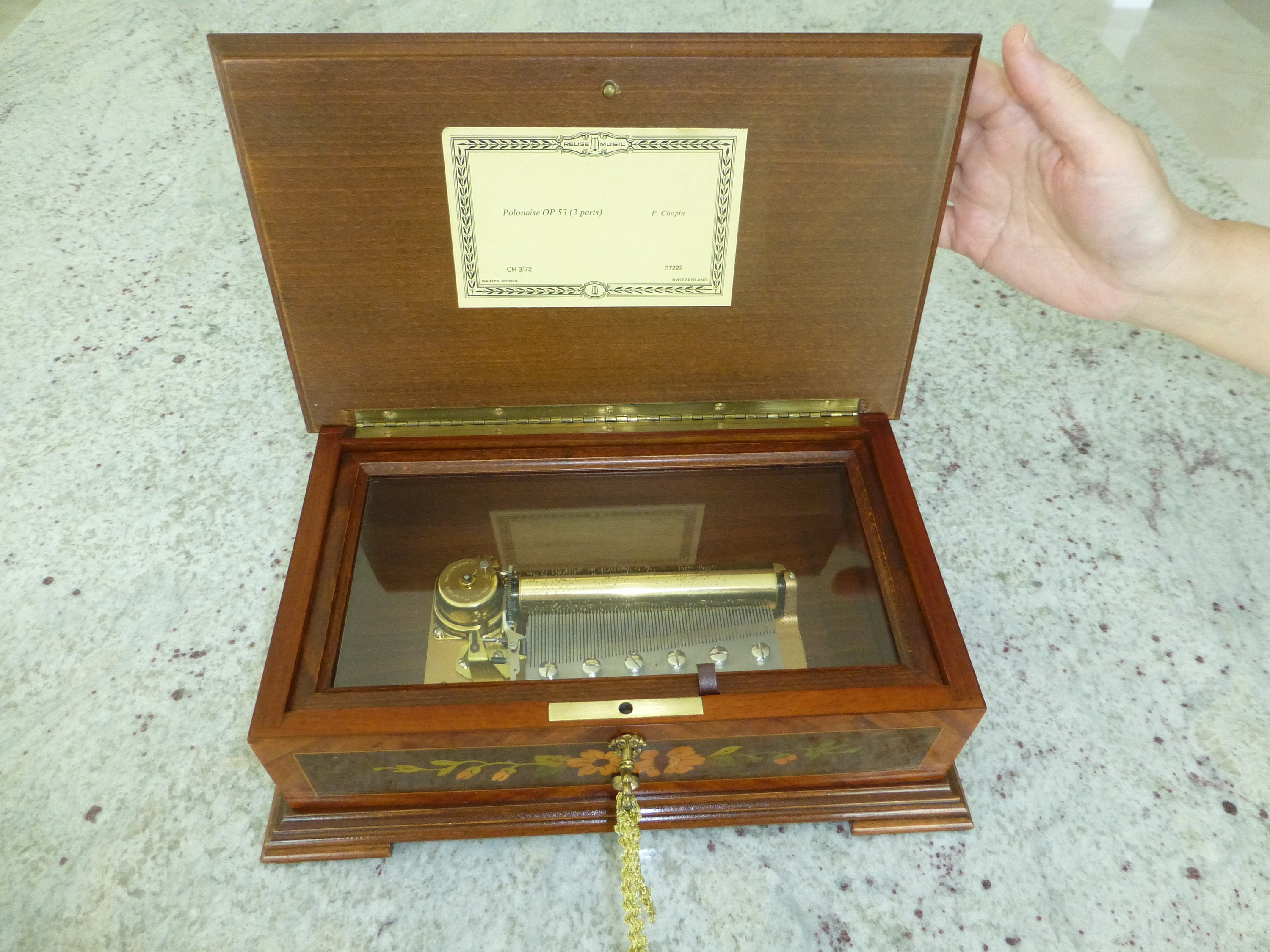 REUGE オルゴール ショパン ポロネーズ Vintage Reuge Music Box: Chopin Polonaise, Swiss Inlay Wooden Case