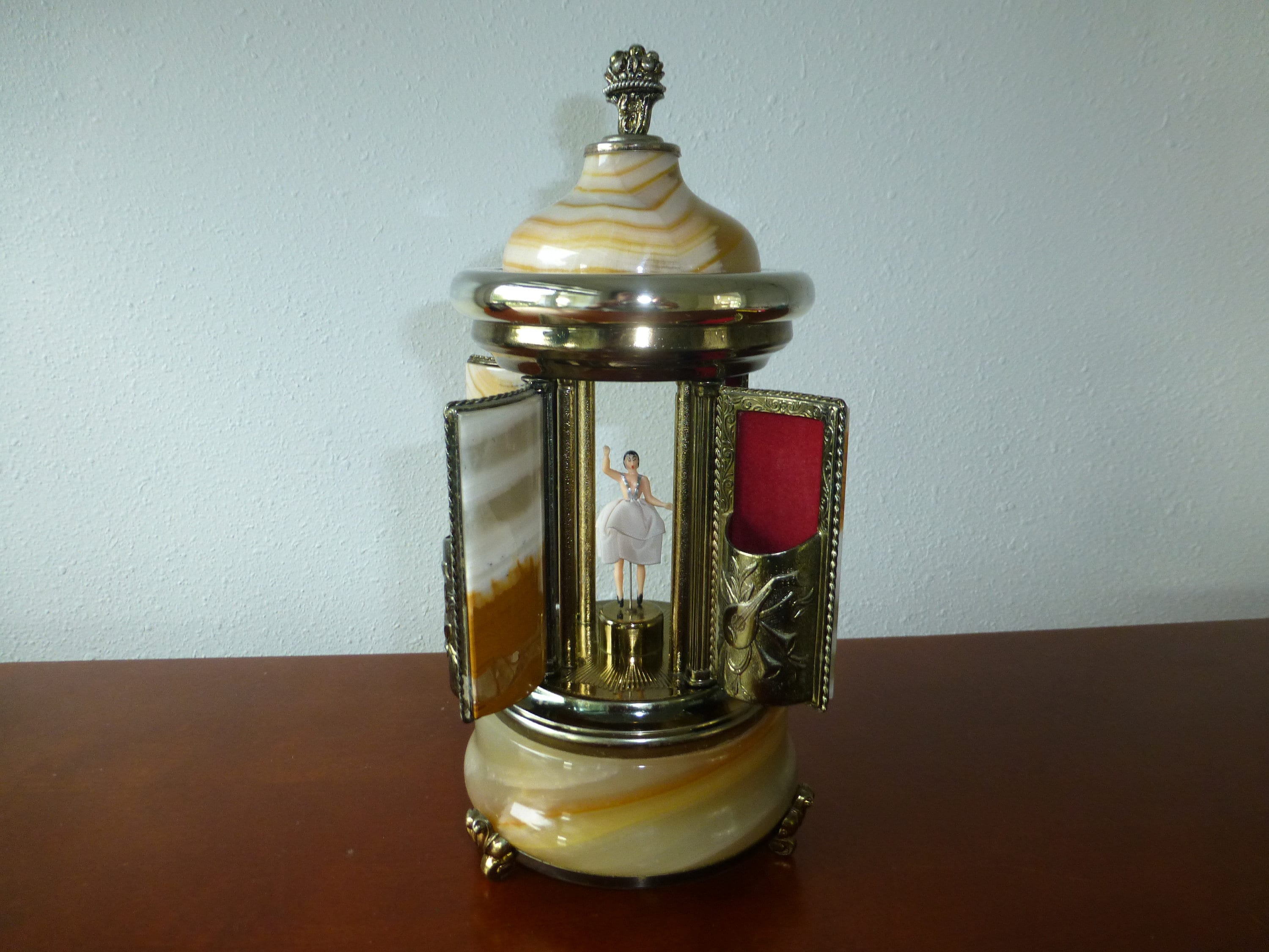 Reuge Carousel Music Box In Collectible Music Boxes (1940-1970) for sale