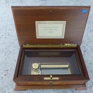 Reuge music box plays - Etsy 日本 Reuge music box plays - Etsy 日本
