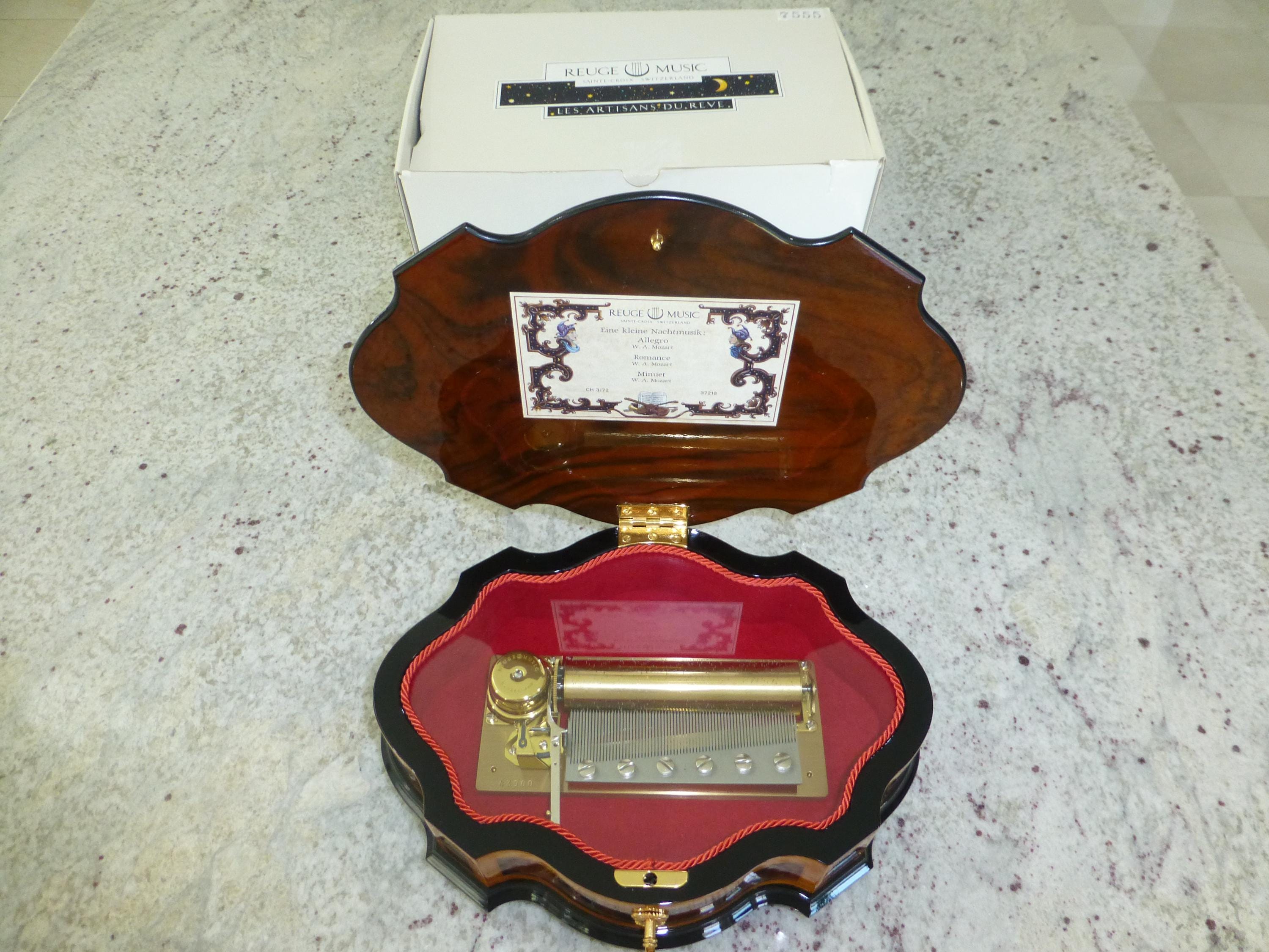 Reuge ミュウジックボックス　CH 3/72 37214 Vintage Swiss Reuge Music Box W.A. Mozart CH 3/72 (watch the Video