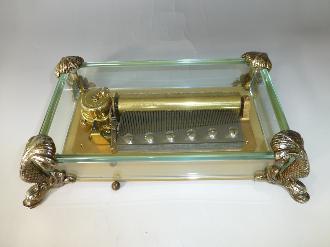 オルゴール REUGE R.M.S. TITANIC Rose's Music Box My Heart Will Go On (Titanic) - Swiss Mechanism | The Music