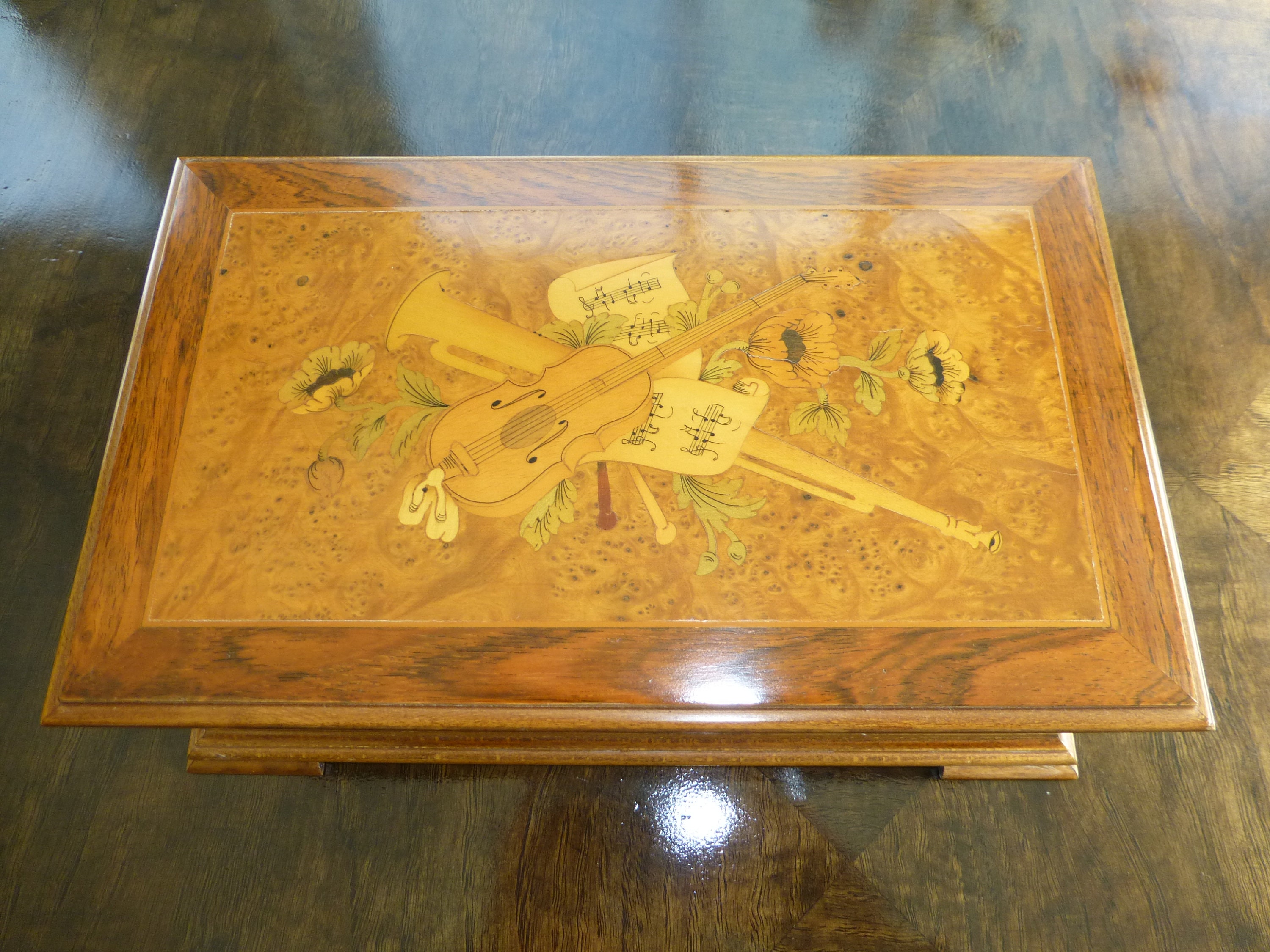 Vintage Swiss Reuge Romance Music Box 72 Key Play Vintage Swiss Reuge Romance Music Box 72 Key Play