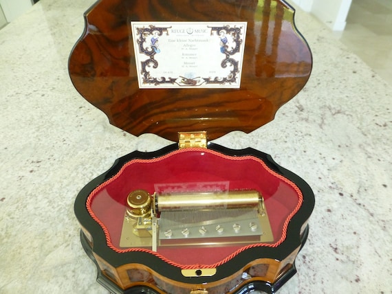 Vintage Swiss Reuge Music Box W.A. Mozart CH 3/72 (watch the Video
