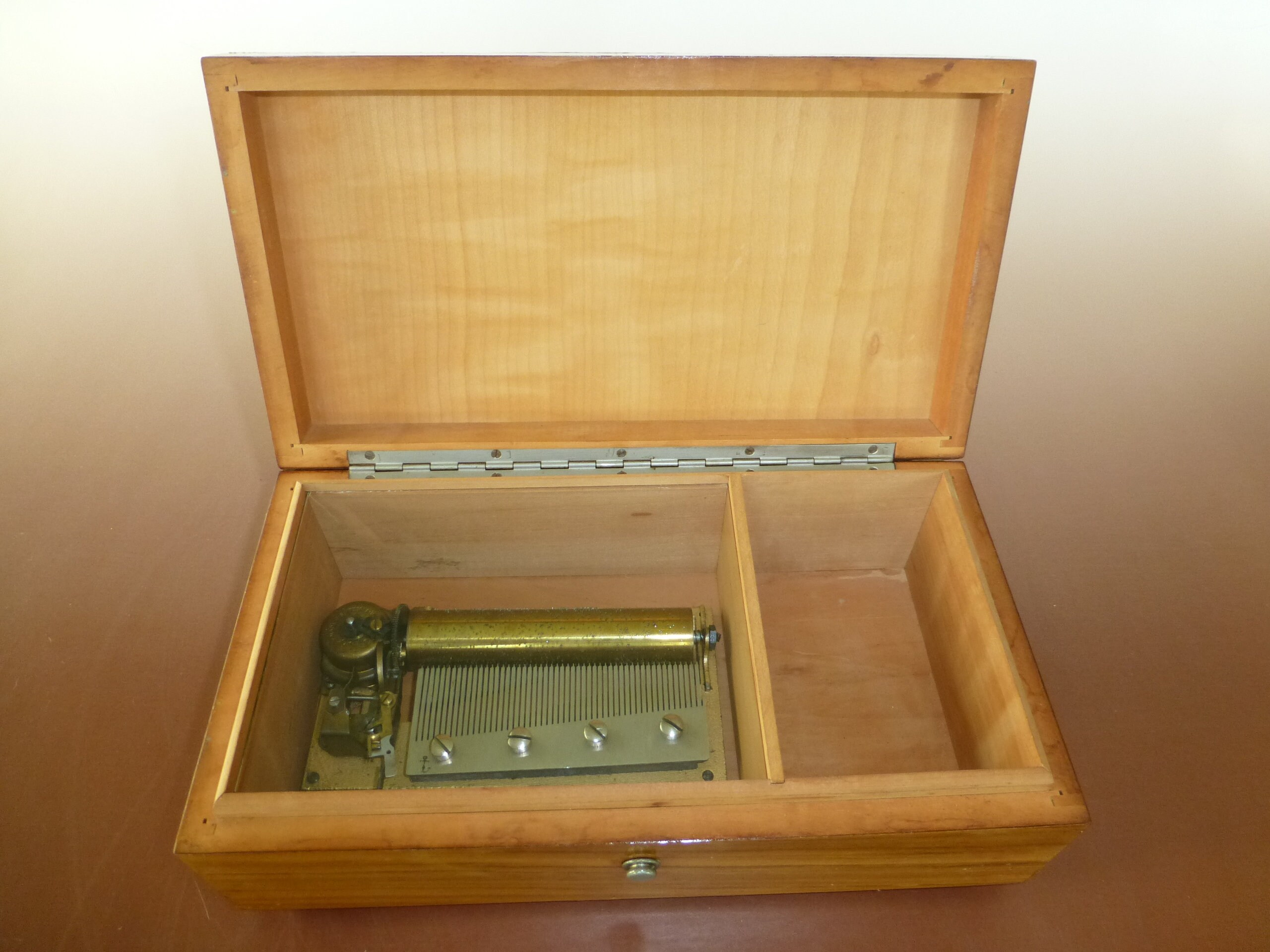 Thorens music box deals