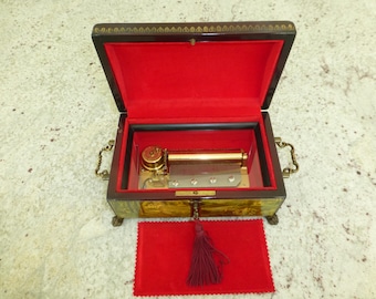 Vintage Swiss Reuge Music Box 72 Key Plays 3 Part Song Of