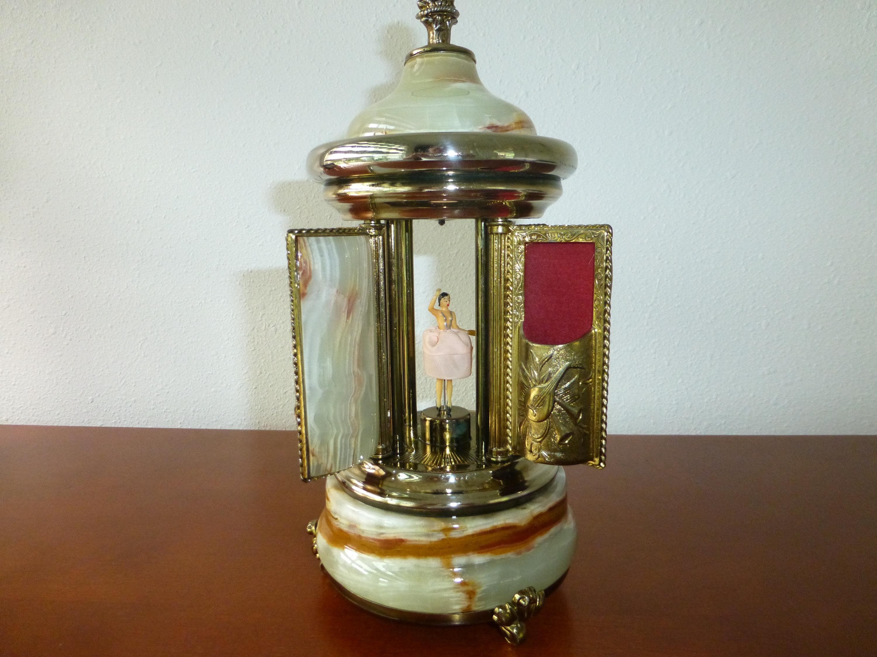 Vintage Reuge Swiss Ballerina Music Box: Italian Onyx Carousel - Etsy