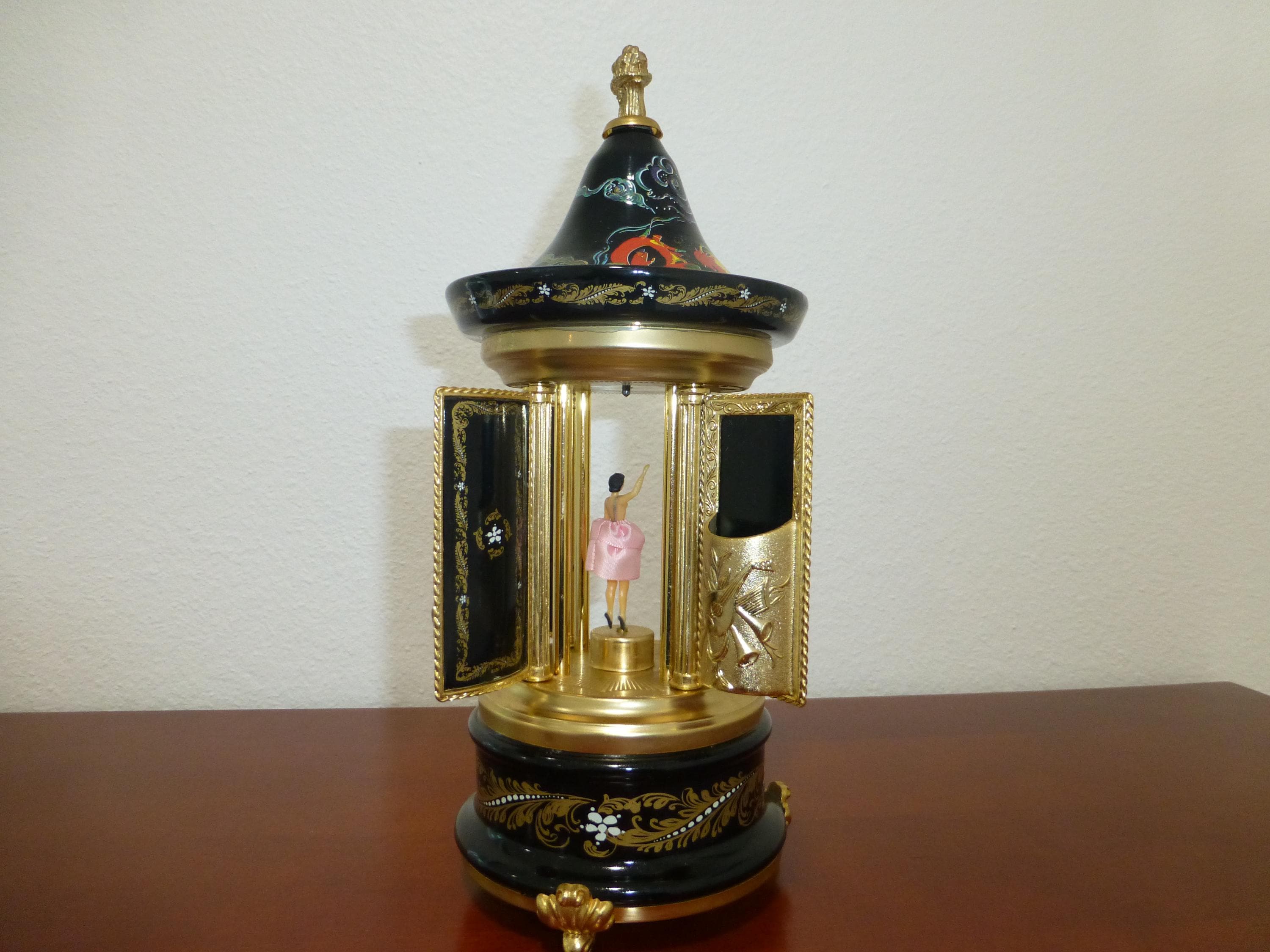 ☆REUGE☆ダンサーズ1778☆ダンス☆自動人形☆オルゴール☆ヴィンテージ Vintage Swiss Reuge Dancing Ballerina Music Box Carousel Lipstick
