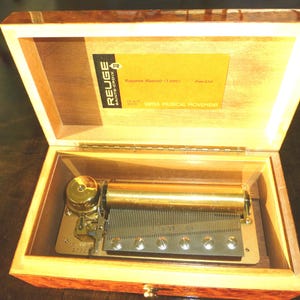 EXC Vintage Reuge Music Box 72 / 3 Plays : Liszt Hungarian Rhapsody - Hebrew Suite