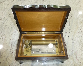 Vintage Swiss Reuge Music Box 72 Key Plays 3 Part Song Of