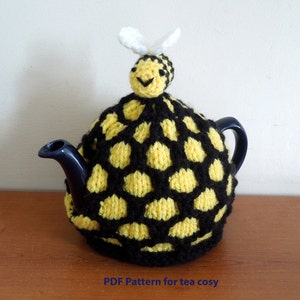 Bee tea cosy with bee PATTERN ONLY .. E-MAIL. 4 6 cup 2 pt, 40 fl oz standard teapot and small 2 cup 450ml teapot, yellow cosy image 2