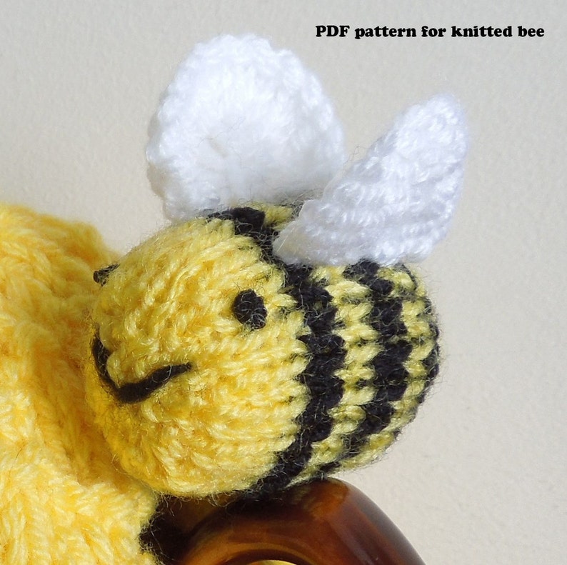 Bee tea cosy with bee PATTERN ONLY .. E-MAIL. 4 6 cup 2 pt, 40 fl oz standard teapot and small 2 cup 450ml teapot, yellow cosy image 4