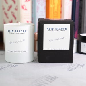 Vela de soja ÁVID READER • Literario • Regalo para amantes de los libros • Velas literarias • Artesanal