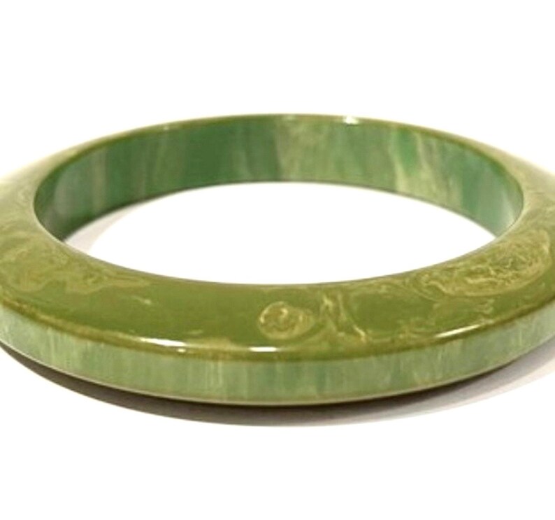 Vintage Bakelite Bangle Bracelet, Spinach Green And Yellow Stacking Bracelet, Art Deco Angled Design, Green Bakelite Jewelry image 6