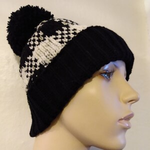 Women&#39;s Plaid Beanie / Bobble Hat