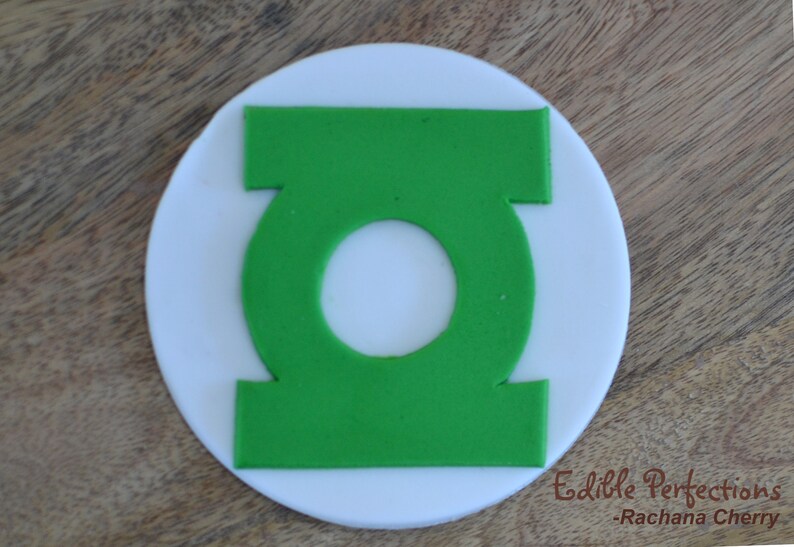 Green Lantern Superhero inspired cake topper Green Lantern Cake