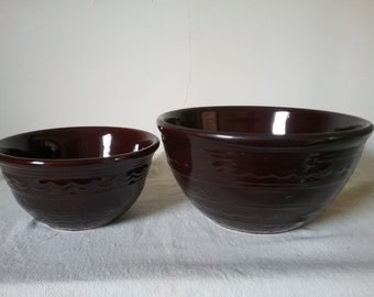 Set of two large Mar-crest Daisy and Dot bowls