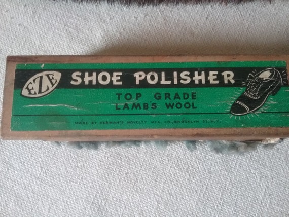 Set of 4 vintage wooden Shoeshine brushes - image 7