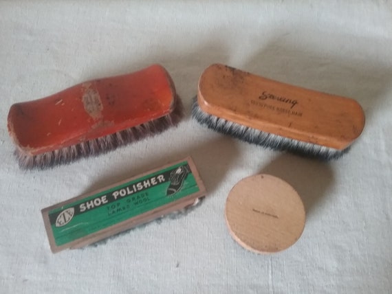 Set of 4 vintage wooden Shoeshine brushes - image 1