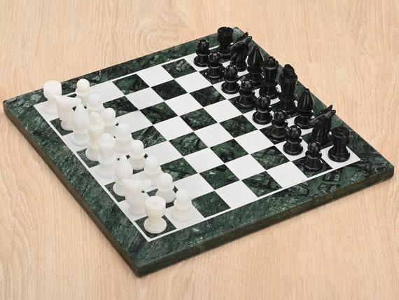 stenen schaakbord met schaakstukken Collectible Nederland