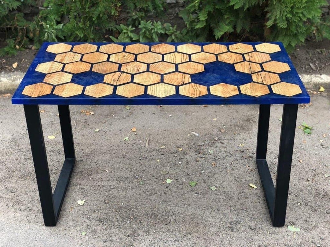 Epoxy Resin Home and Garden Table With 28 Metal Iron Base Legs