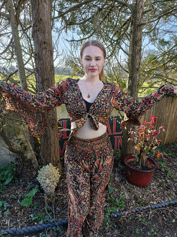 Recycled Sari 2 Piece 70s Style Set Black Red Co Ord Wrap - Etsy