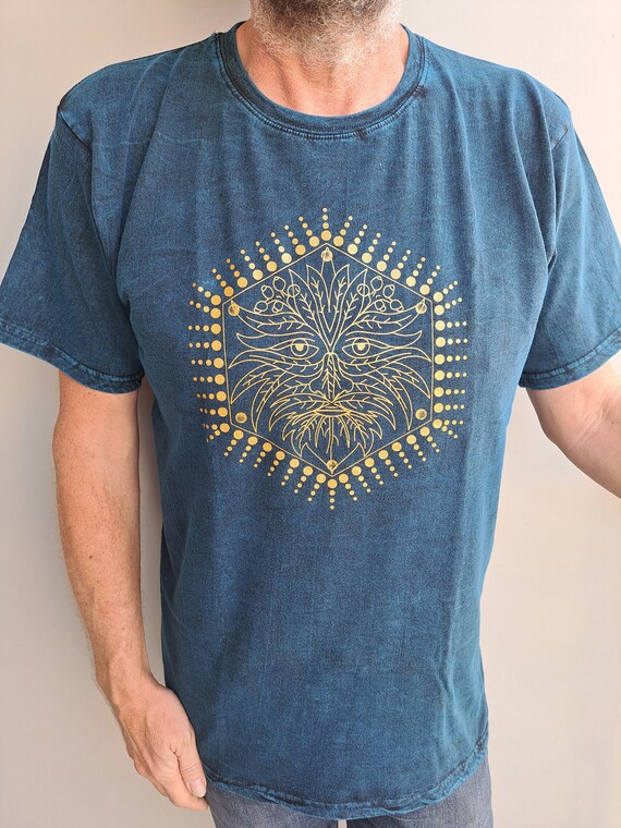 Black and gold t shirt design hotsell