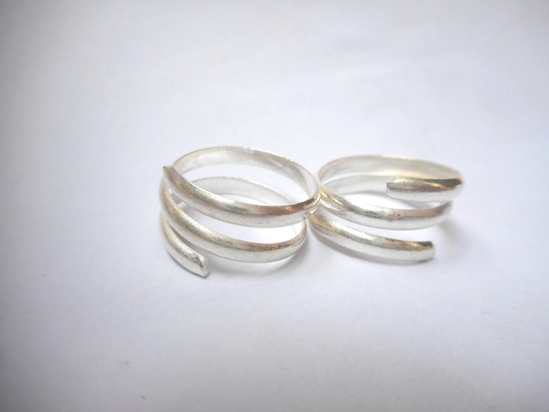 Sterling Silver Spiral toe ring Toe ring India.