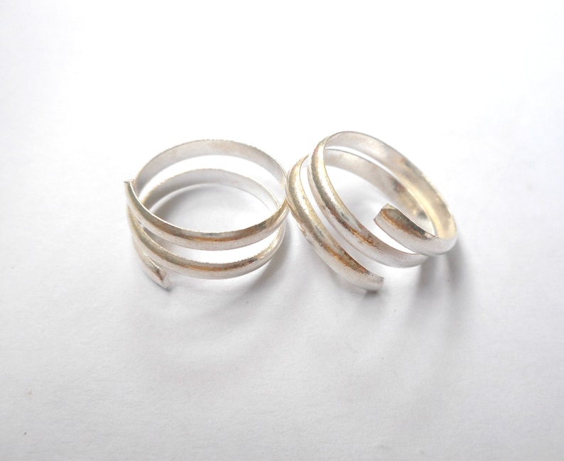 Sterling Silver Spiral toe ring Toe ring India.