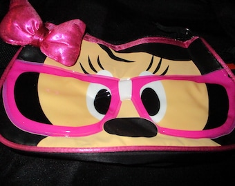 PEEK-A-BOO Minnie sees you!  Sweet purse