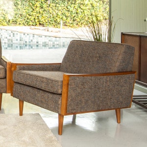 Tyler Chair | Mid Century Modern Elegance, Solid Alder Wood, Quality Foam, Stylish Fabric