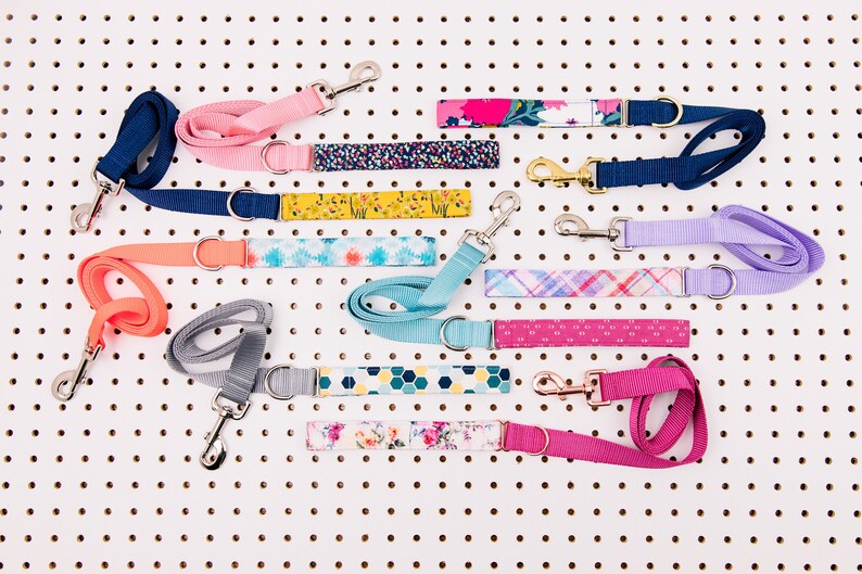 Magenta Arrows Minimalist Matching Dog Leash