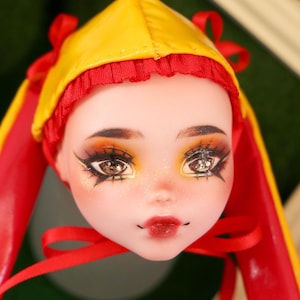 PIXIENATORY &quot;Chica&quot; Monster High Draculaura Head OOAK Custom Doll Repaint