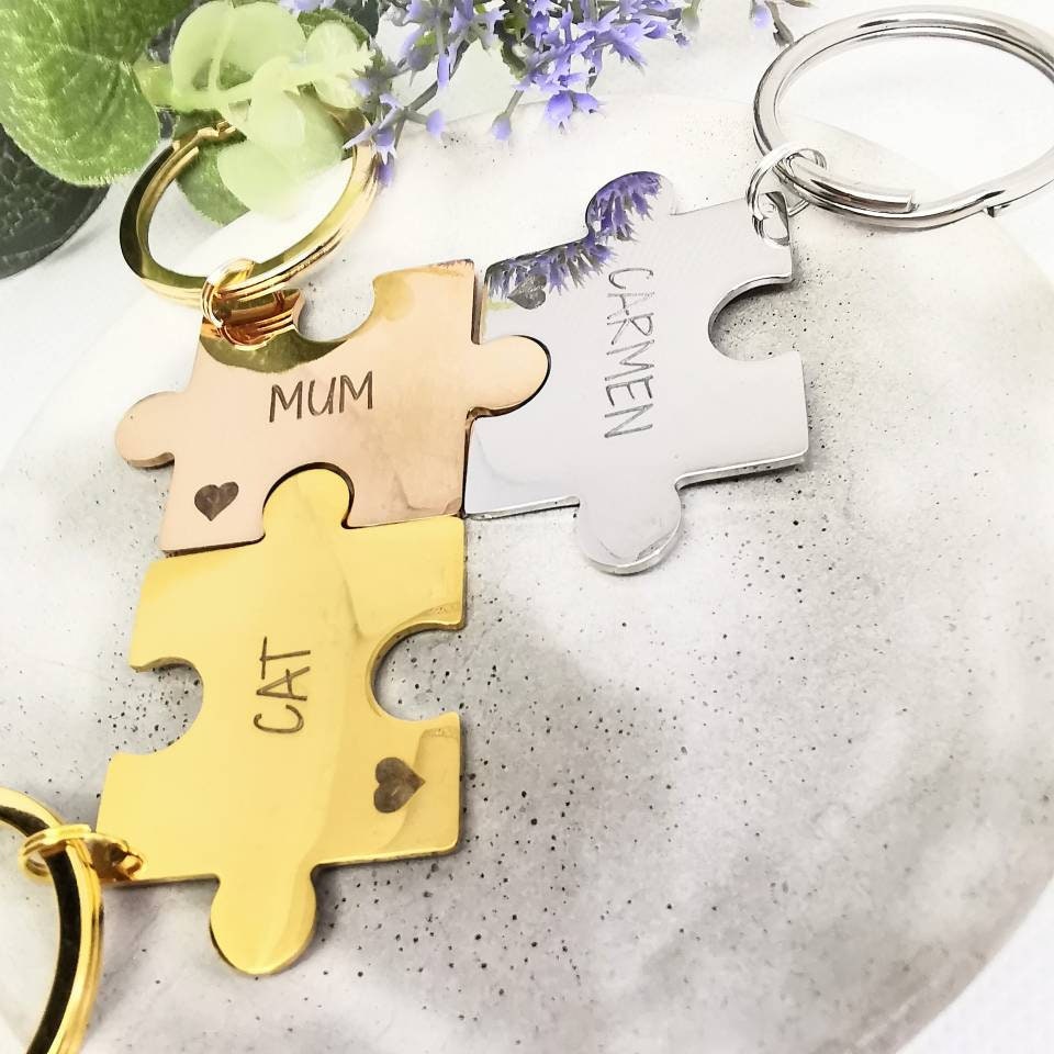 【新品】everyone loves THREE keychain porch All Things are Possible Bright Pink Faux Leather Key Ring